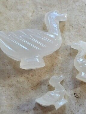 Source Unknown Iridescent White Mother-of-Pearl Goose Accent Set